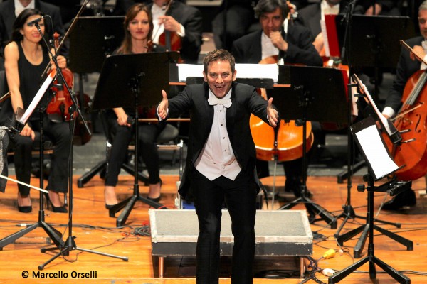Uno straordinario Daniel Smith incanta il giovane pubblico del Carlo Felice in Other worlds – Music for the players.