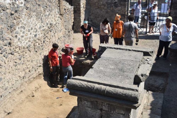 Nuovi scavi e ricerche a Pompei in collaborazione con università italiane e straniere