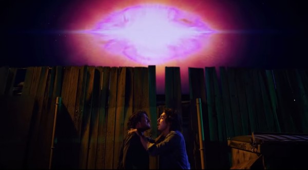 Avan Jogia e Tyler Posey amanti focosi nella nuova serie “Now Apocalypse”