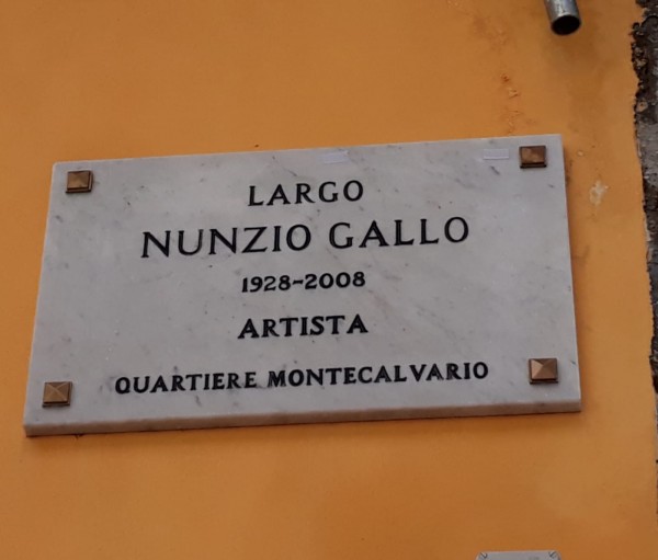 Una strada di Napoli dedicata a Nunzio Gallo.