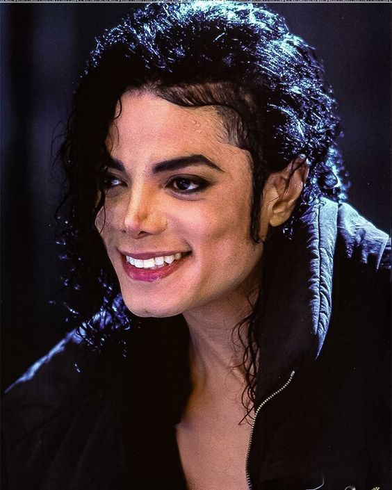 10 anni fa moriva Michael Jackson. Morto il Re… Viva il Re del Pop Mondiale!