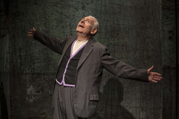 Leo Gullotta al Napoli Teatro Festival Italia è Bartleby lo Scrivano. Recensione e Intervista