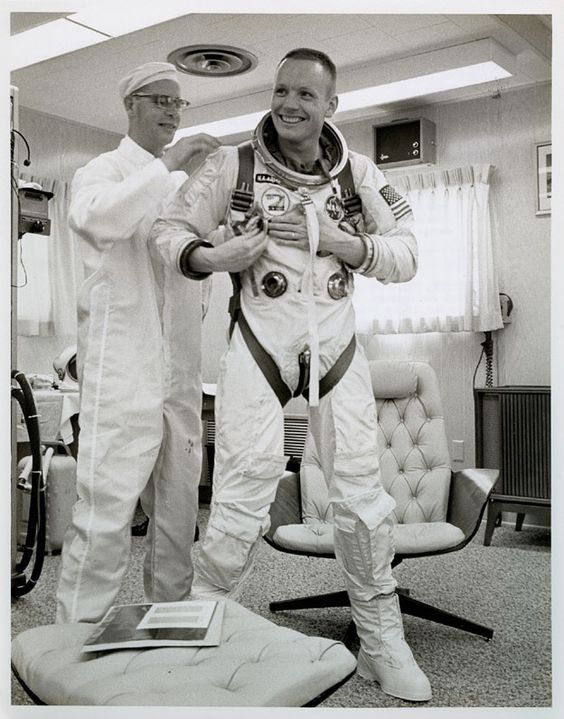 "Un piccolo passo per un uomo, un grande passo per l'umanità". Neil Armstrong