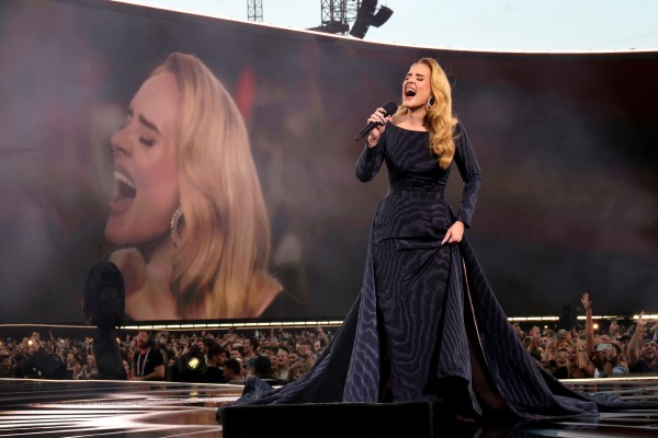 Adele incanta Monaco di Baviera: Il ritorno della diva sui palchi europei