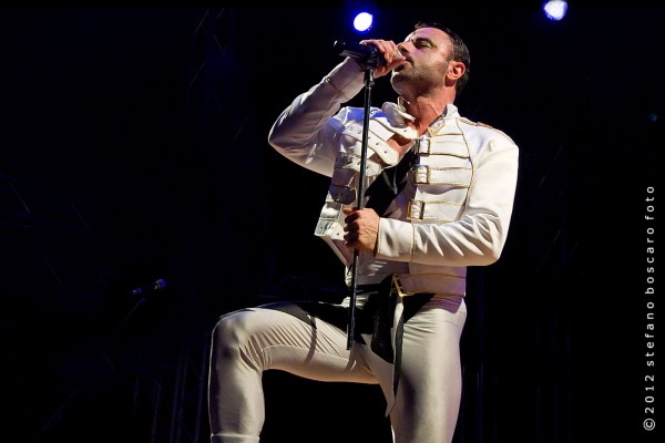 Queenmania al Teatro Verde di Termoli: Omaggio a Freddie Mercury e ai Queen con un concerto memorabile