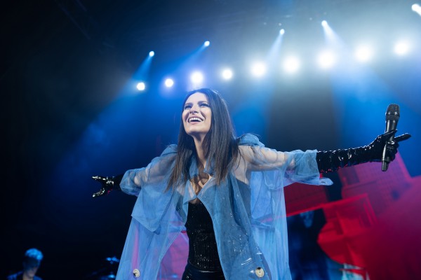 Laura Pausini: il World Tour Winter 2024 si prepara a conquistare l'Italia, partendo da Eboli