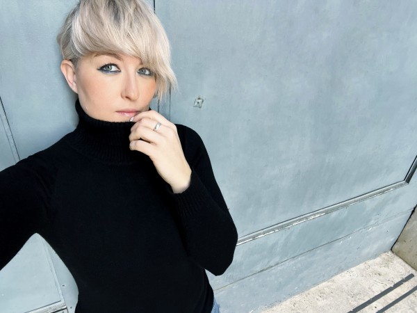 Il ritorno di Sara Galimberti: la cover raffinata di Sergio Cammariere