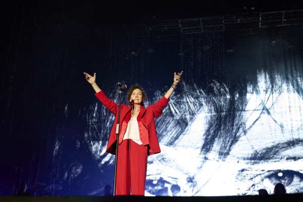 Gianna Nannini, frattura al radio a Wiesbaden – il tour non si ferma
