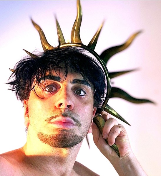 Ivan Cattaneo: 50 anni di follia consapevole