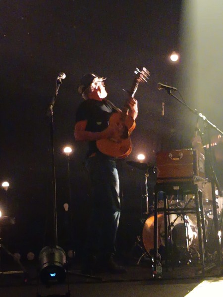 L’intimità come rivoluzione: Niccolò Fabi al Teatro Augusteo