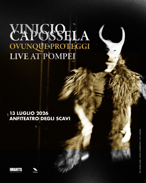 Vinicio Capossela porta Ovunque Proteggi a Pompei: quando la musica diventa invocazione