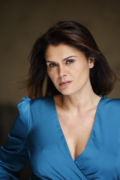 Enza Barra: «Il teatro ha bisogno di donne che portano addosso la vita vera».