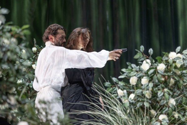 Il fascino dell’usurpatore: Vinicio Marchioni in Riccardo III seduce e inquieta