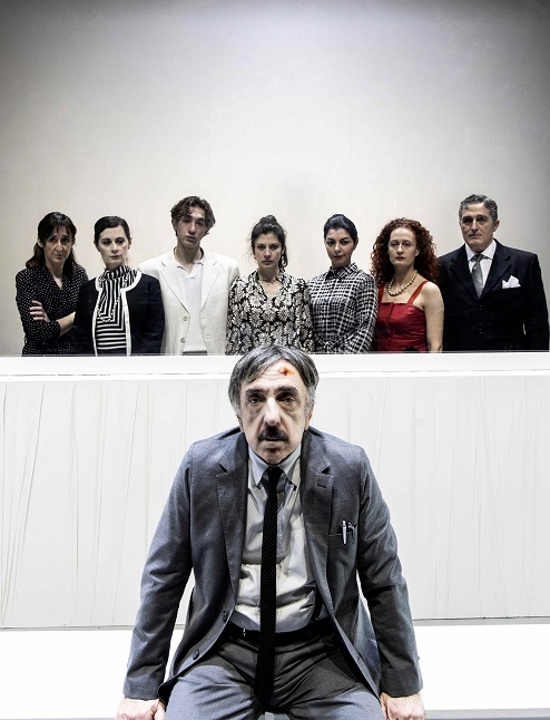 Silvio Orlando e la follia lucida di Pirandello al Mercadante